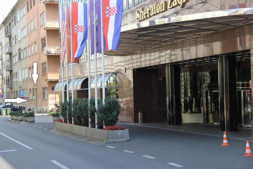 Apartment Orange Purple Blue Zagreb Oda fotoğraf