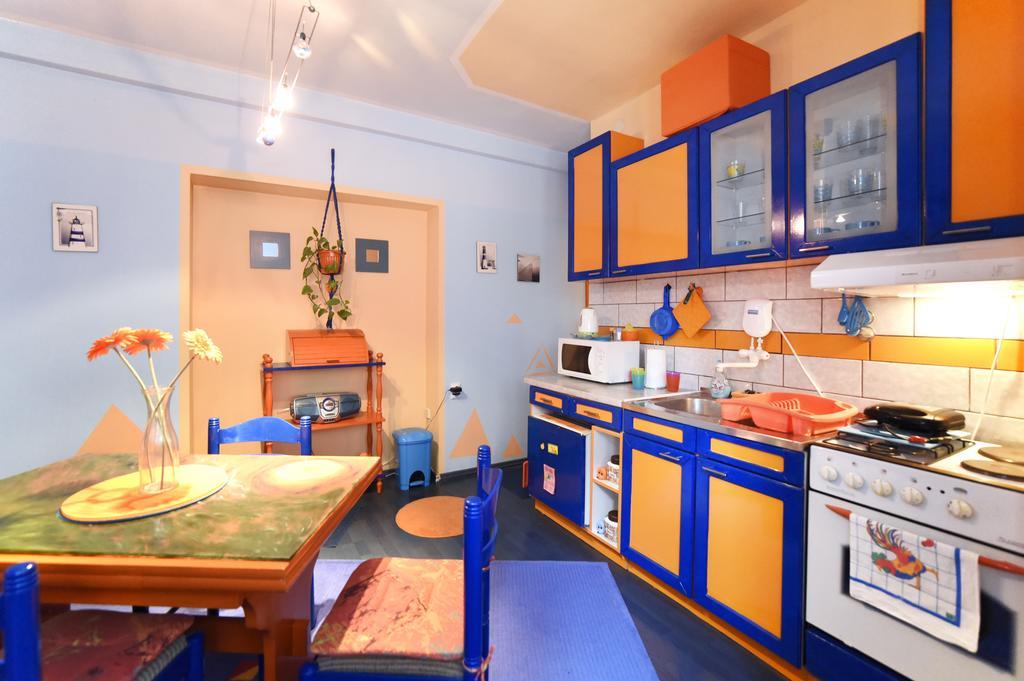 Apartment Orange Purple Blue Zagreb Dış mekan fotoğraf