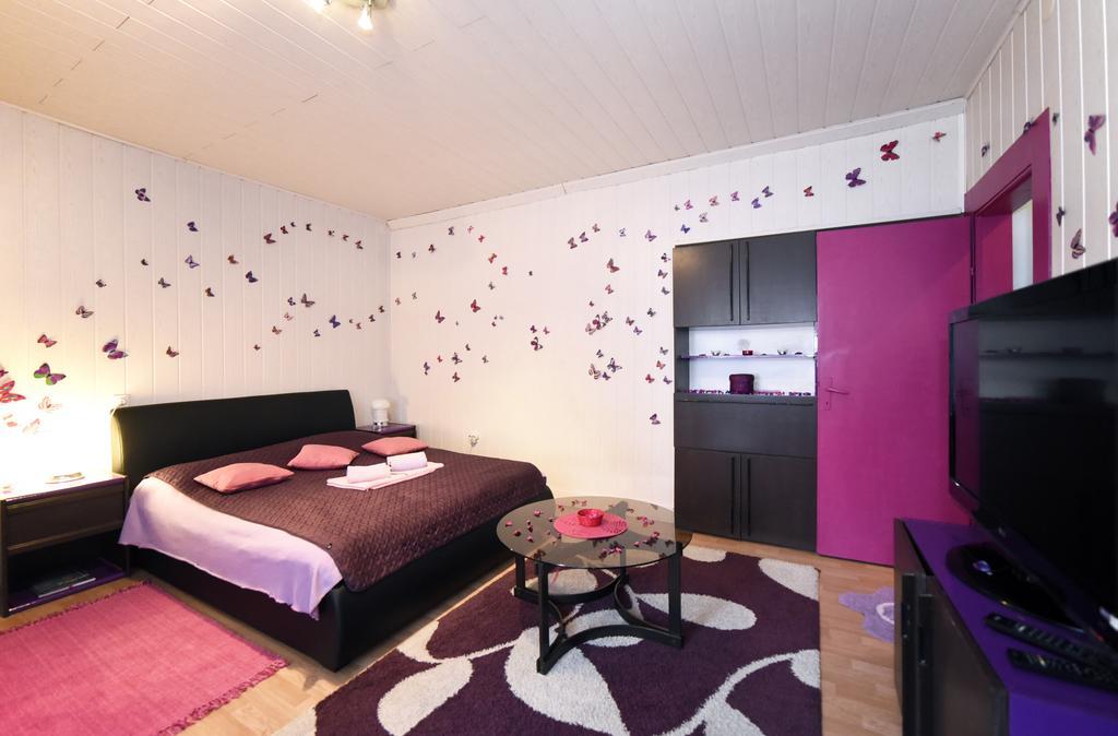 Apartment Orange Purple Blue Zagreb Dış mekan fotoğraf